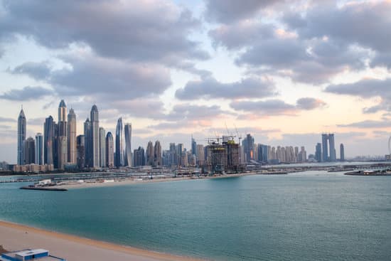 Dari Pasir Menuju Keberlanjutan: Proyek Lingkungan yang Ambisius di Dubai