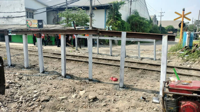 Demi Keselamatan, Pihak Sepakat Tutup perlintasan No 11 antara Stasiun Indro - Stasiun Kandangan