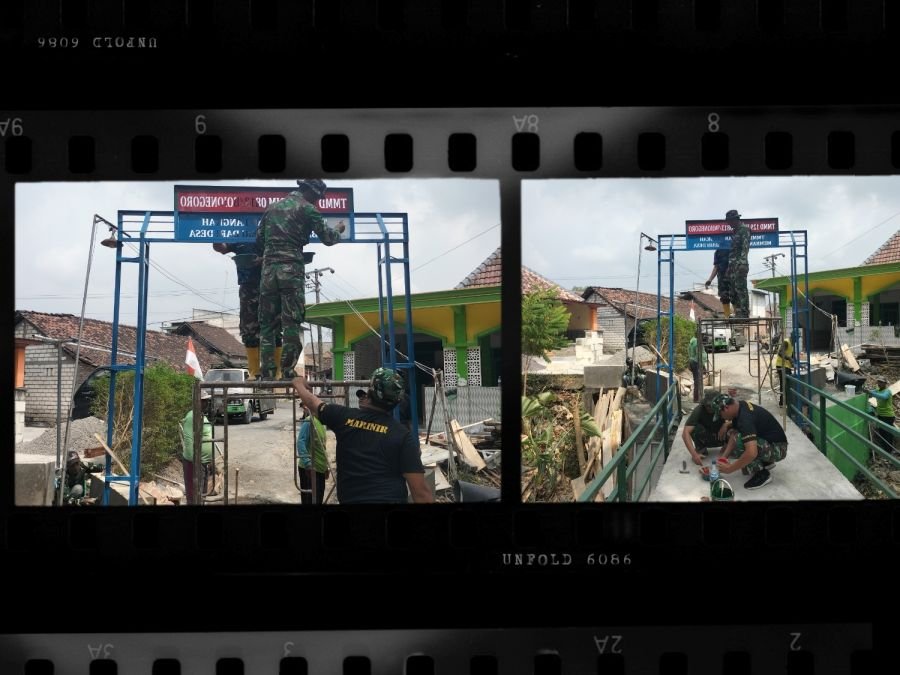 Dengan Semangat Juang 45  Satgas TMMD 129 Bojonegoro Terus mempercantik Desa Kesongo 