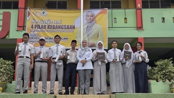 Di SMAN 6 Pekanbaru, Karmila Sari Bahas 4 Pilar dan Ancaman Hoaks