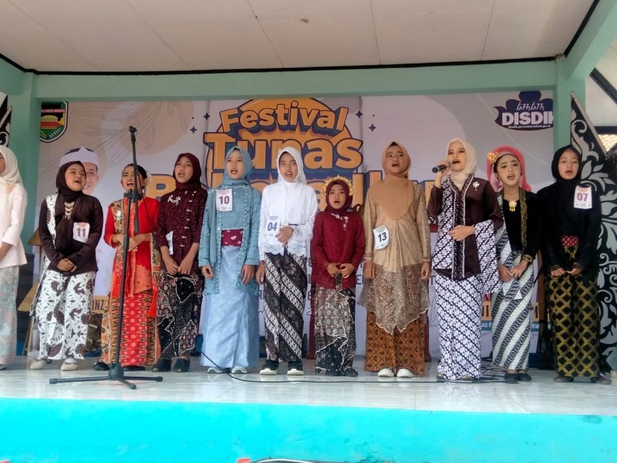 Disdik Purwakarta Gelar Festival Tunas Bahasa Ibu 2026 di Kiarapedes