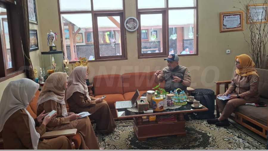 Diskominfo Purwakarta Dampingi SDN Ciwangi Optimalkan Pengelolaan Pengaduan SP4N-LAPOR!