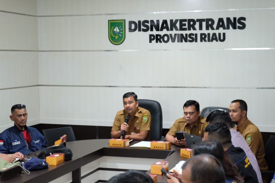 Disnakertrans Riau Menerima Kunjungan PT. Riau Andalan Pulp and Paper (RAPP)