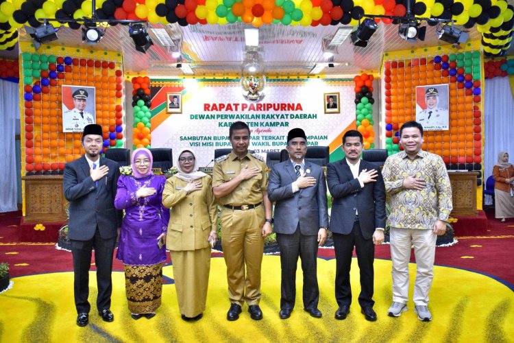 DPRD Kampar Gelar Paripurna Istimewa Penyampaian Visi Misi Bupati  Terpilih Periode 2025–2030