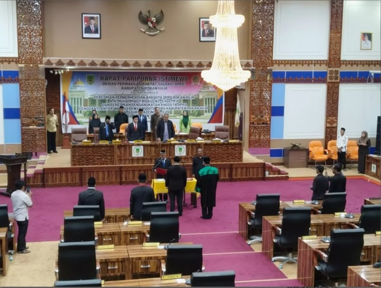 DPRD Rohil Gelar Paripurna Pemberhentian dan Pengangkatan PAW Sisa Masa Jabatan 2019-2024