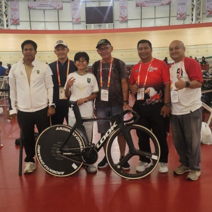 Evan Rasyid Siregar Tembus 5 Besar POPNAS 2025, Harapan Baru Atlet Muda Sepeda Riau