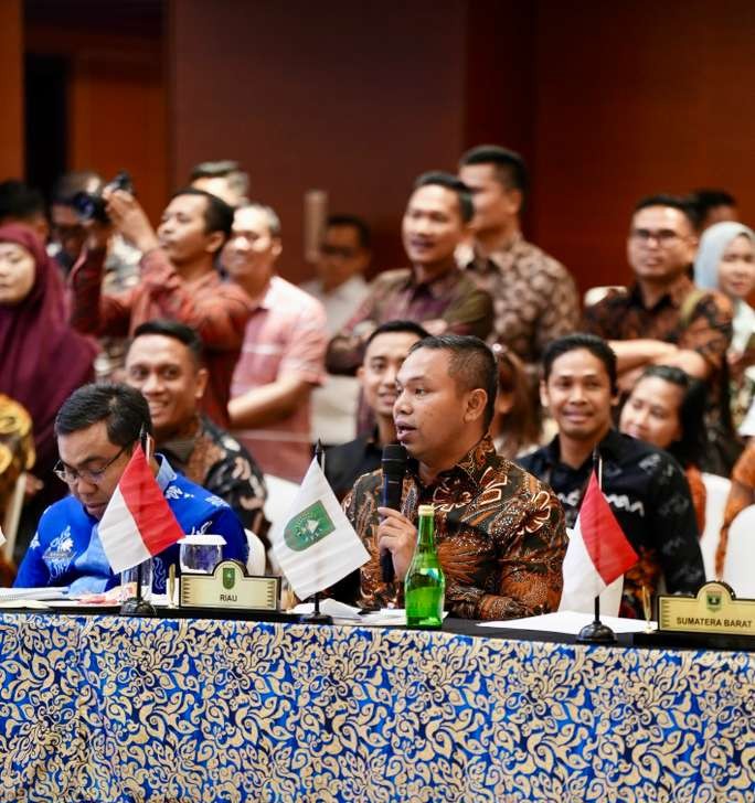 Gubernur Riau Serukan Musyawarah Mufakat di Munas APPSI 2025