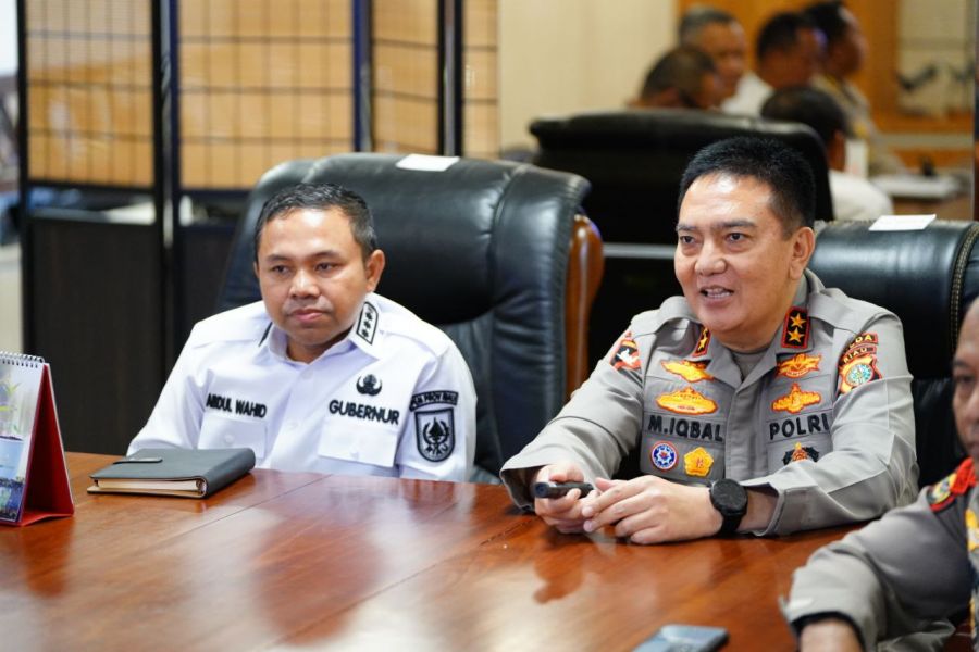 Gubri Abdul Wahid dan Kapolda Riau Bahas Pengamanan PSU dan Ramadan