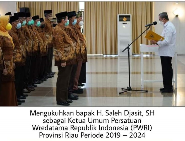 H Saleh Djasit Dikukuhkan Sebagai Ketum PWRI Riau oleh Gubri, Ketum FJMR Yefrizal: Ini Langkah Tepat