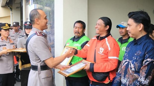 Hari Juang Polri, Polres Metro Bekasi Kota Rangkul Ojol hingga Relawan