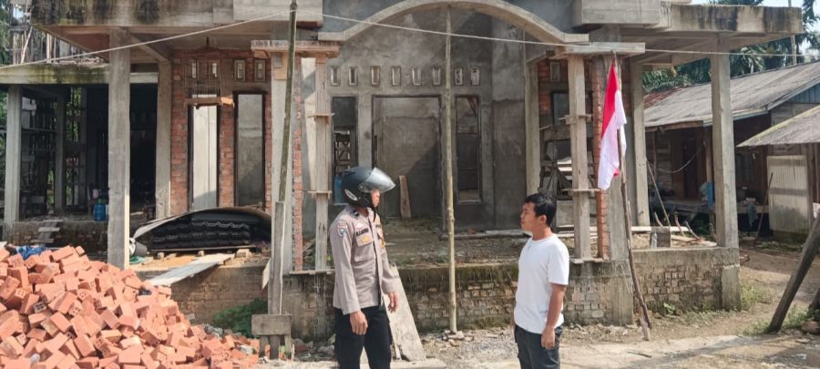 Heboh! Bendera Amerika Dikibarkan di Rumah Warga Tanjab Barat, Polisi Turun Tangan