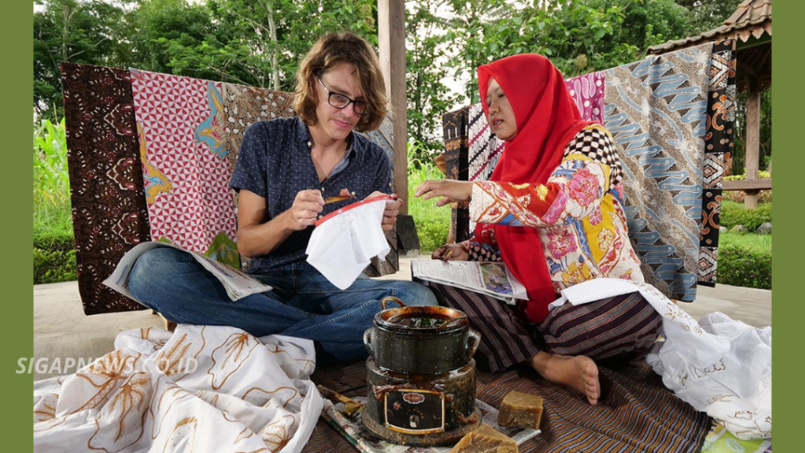 Indonesia Dorong Wisata Batik, Turis Asing Diajak Membatik Langsung