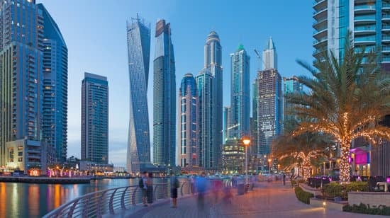 Investasi dalam Proyek Energi Terbarukan Sejalan dengan Tujuan Keberlanjutan Dubai