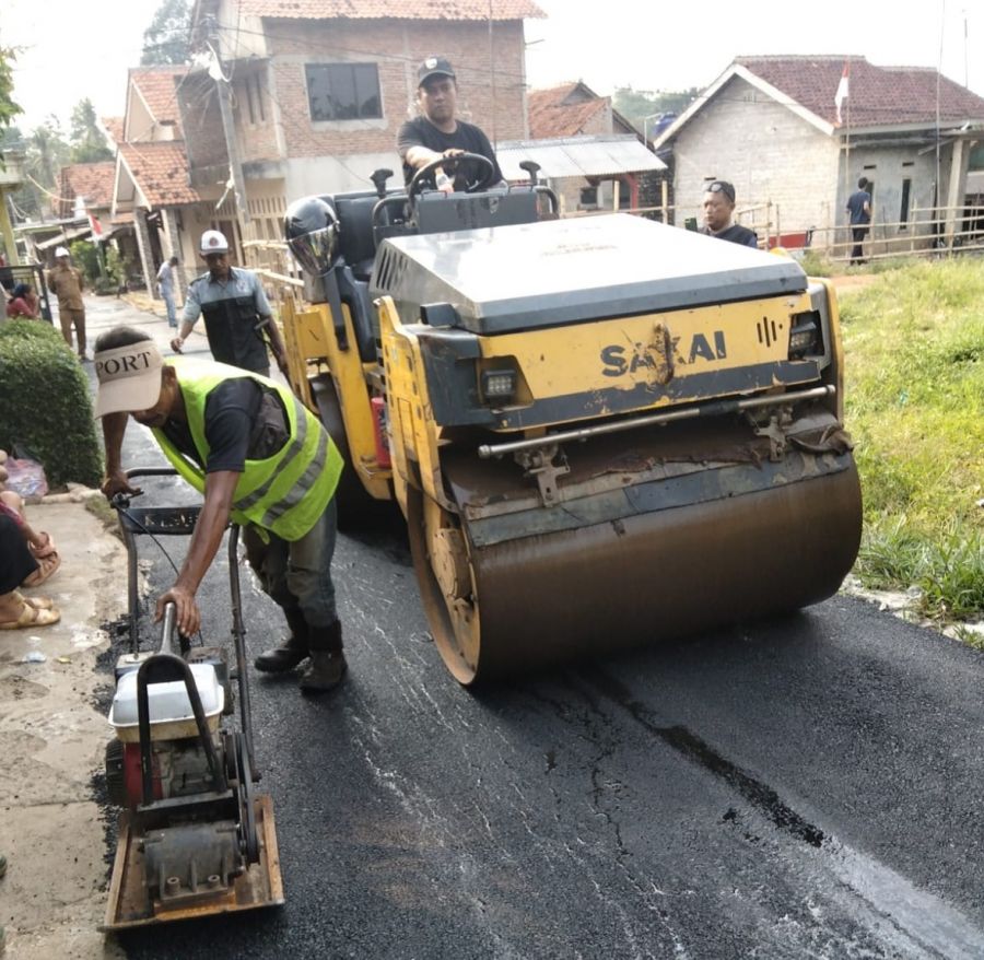 Jalan Hotmix Pasawahan Digarap, Akses Warga Makin Lancar Ekonomi Melesat