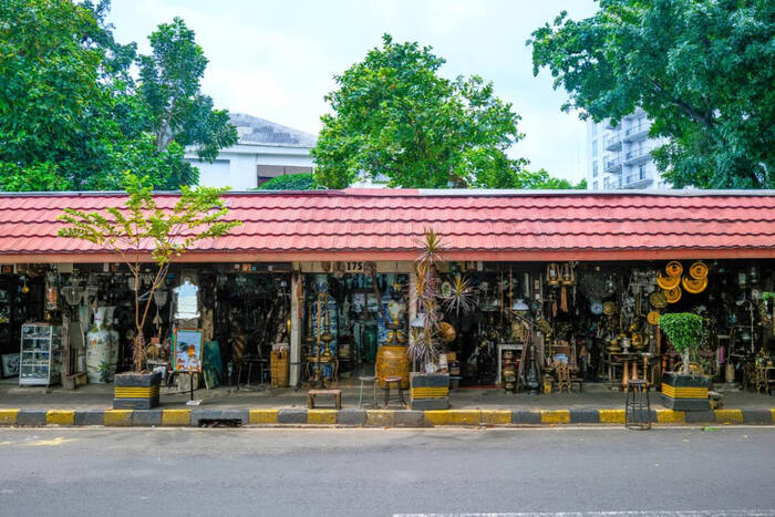 Jelajahi Pasar Barang Antik di Jakarta yang Memikat!