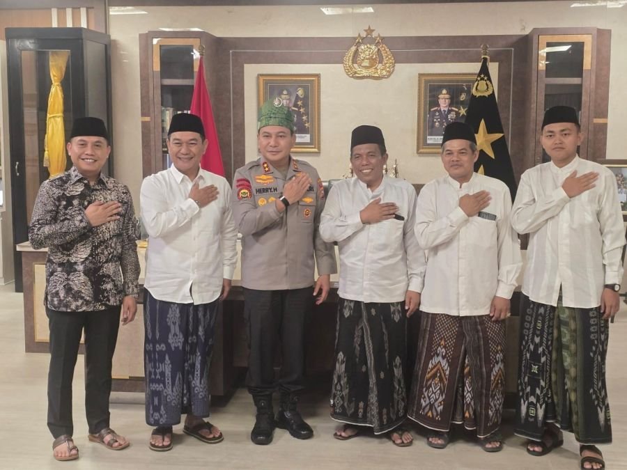 Jaringan Kyai Santri Nasional (JKSN) Riau Gandeng Polda Perkuat Kamtibmas dan Program Green Policing