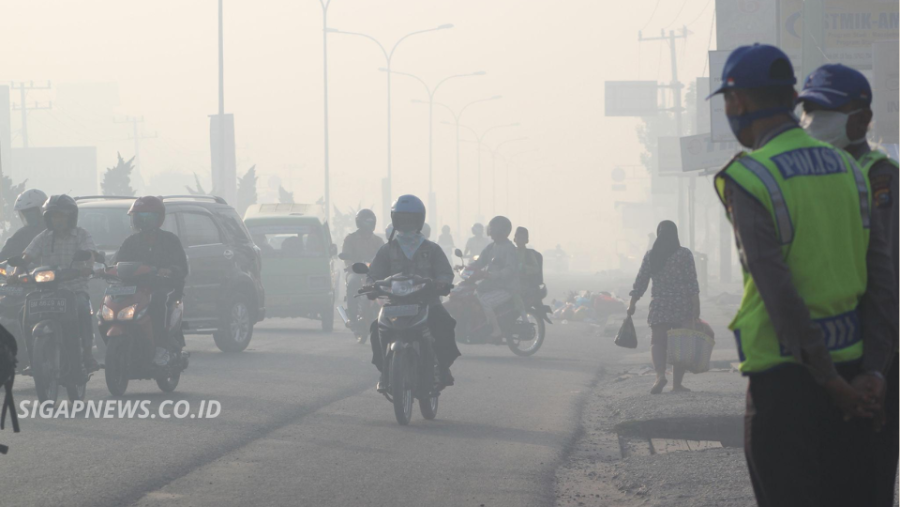 Kabut Asap Karhutla Ganggu Aktivitas Pekanbaru, Siswa Belajar dari Rumah