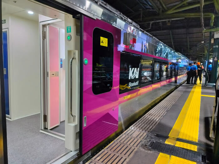 KAI Investasi 612 Kereta dan 54 Lokomotif Baru, Proyeksikan Peningkatan Angkutan Penumpang & Barang