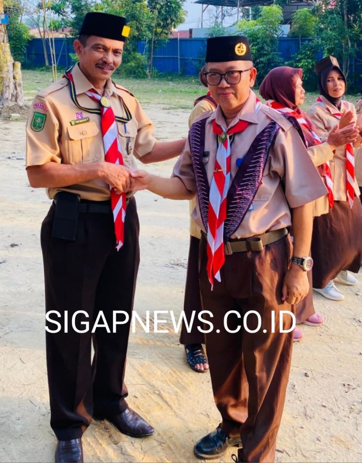 Kakak Adela Lantik 9 Siswa Penegak Laksana dan 42 Siswa Penegak Bantara Pangkalan SMAN 6 Pekanbaru
