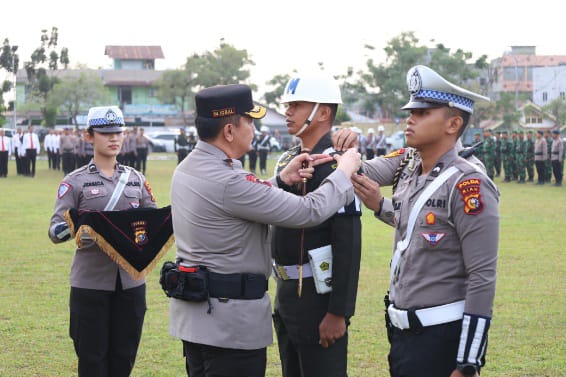 Kapolda Riau Pimpin Apel Gelar Pasukan Operasi Keselamatan Lancang Kuning 2025