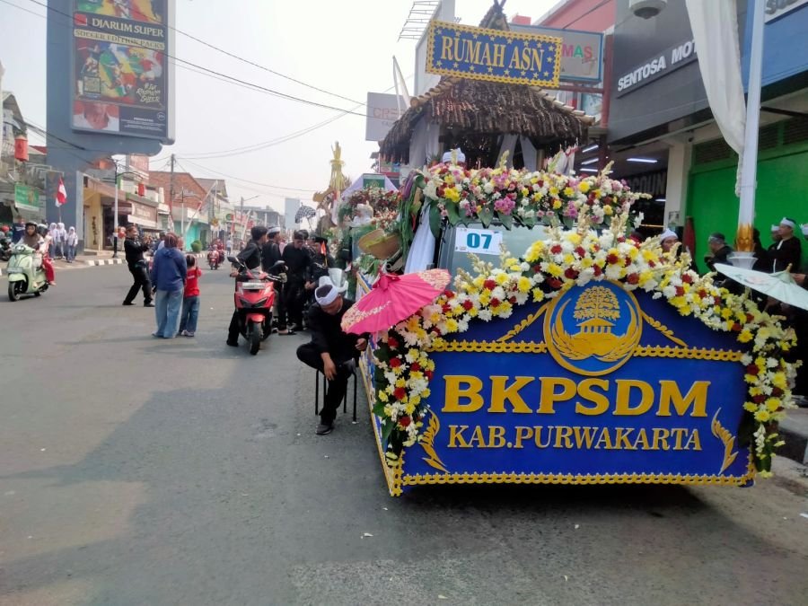 Karnaval Mobil Hias Purwakarta Meriahkan HUT RI ke-81 dengan Kreativitas Budaya