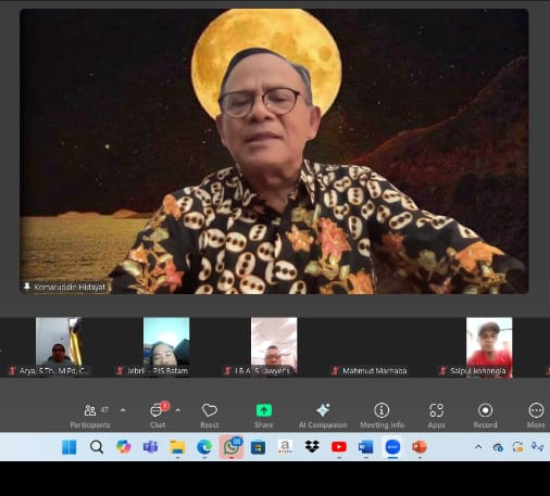 Ketua Dewan Pers Tutup Seminar Nasional PJS di Palu