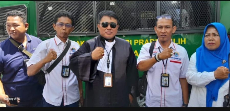 Ketum IWO Indonesia Dampingi Anggota Hadapi Sidang di Prabumulih
