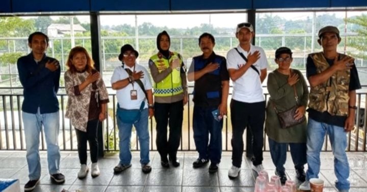 PJR BSD Korlantas Kompol Darmawati Edukasi Pengendara soal Keselamatan Jalan Tol