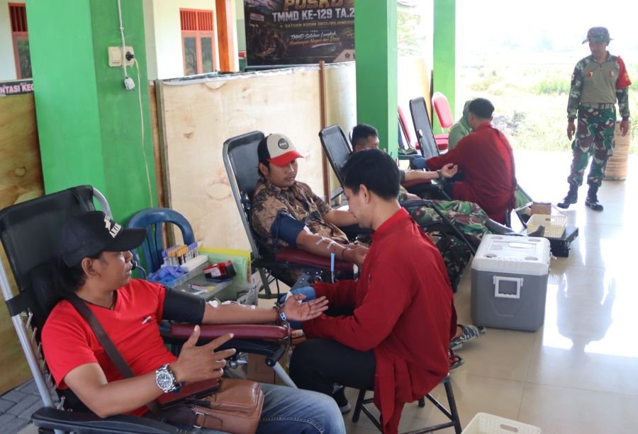 Lewat Setetes Darah: TMMD 129 Bojonegoro Rajut Kepedulian Kemanusiaan di Desa Kesongo