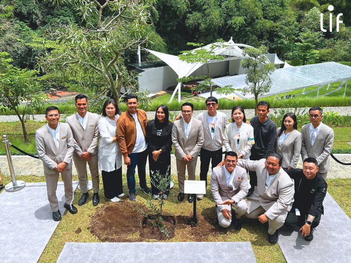 LIF Indonesia dan Benih Baik Dukung Program CSR Penanaman Pohon dalam Rangka Ulang Tahun ke-3