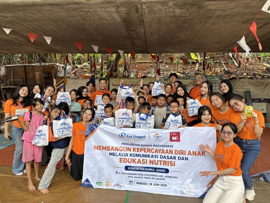 Mahasiswa FIKOM Esa Unggul Edukasi Gizi dan Mental Anak di Jatinegara
