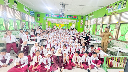 Mahasiswi KKN Universitas Abdurrab Gelar Penyuluhan Anti-Bullying Bagi Siswa SDN 04 Minas Jaya