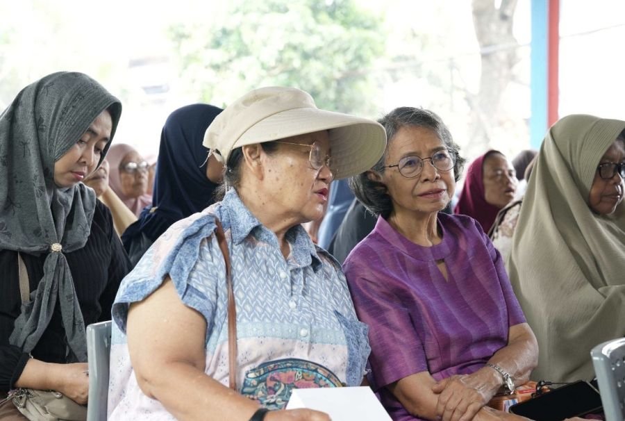 Membawa Senyum Sehat di Usia Senja Melalui Program Lansia Sehasta PLN MCTN