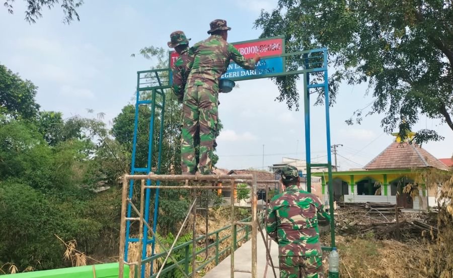Menyambung Asa di Brang Etan: Senyum Warga Kesongo Saat TMMD 129 Bojonegoro Bangun Jembatan Impian
