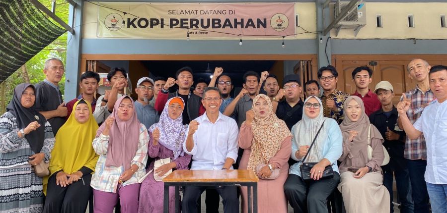 Ngopi di Sidomulyo Barat, Warga Antusias Bahas Masa Depan Pekanbaru Bersama Doktor Ikhsan