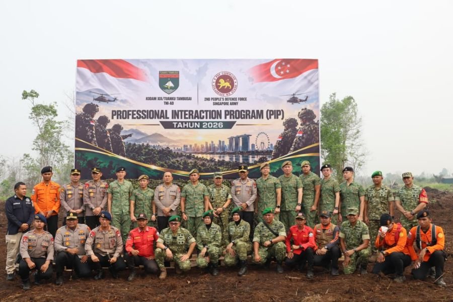 Pangdam XIX/Tuanku Tambusai dan Delegasi Singapore Army Tinjau Inovasi Penanggulangan Karhutla di Kampar