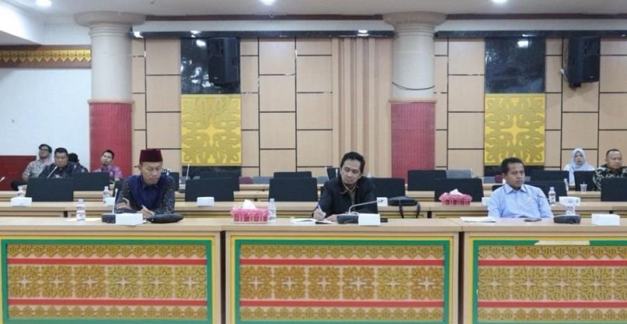 Pansus DPRD Provinsi Riau Gelar Rapat Terkait Optimalisasi Pendapatan Daerah
