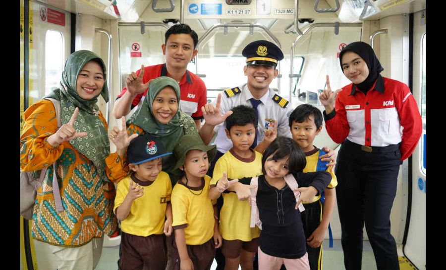 Partisipasi Wujudkan Pendidikan Bermutu, KAI Rutin Lakukan Edutrain di LRT Jabodebek