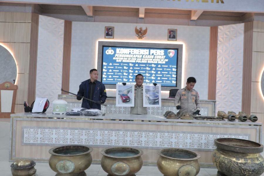 Tiga Pelaku Pencurian Dupa Kelenteng Hai Cu King Rohil Ditangkap