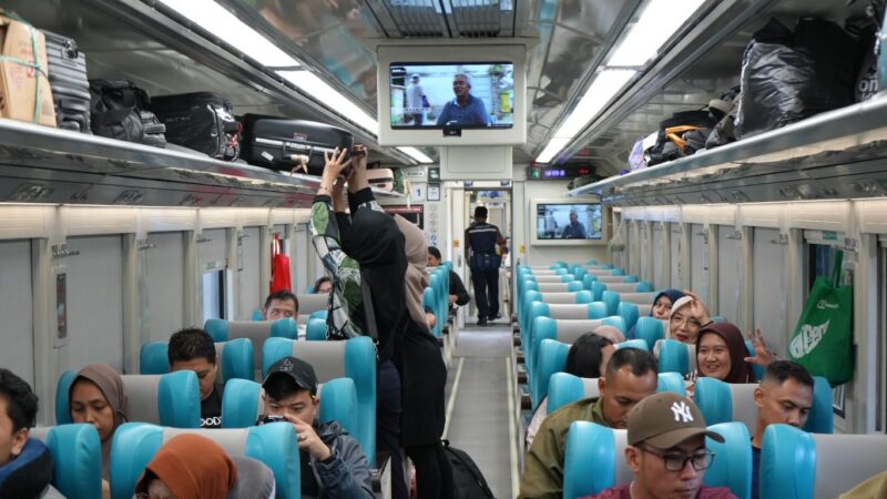 Perempuan Makin Aman dan Nyaman Naik Kereta, KAI Tawarkan Fitur Female Seat Map by KAI