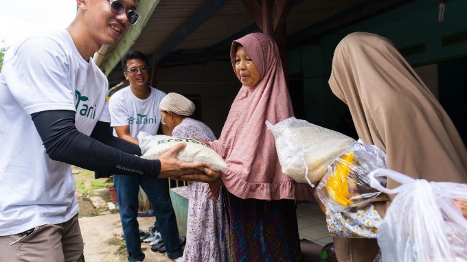 Perkuat Komitmen Sosial, Eratani Teknologi Nusantara Luncurkan “Segenggam Beras” di Bulan Ramadhan