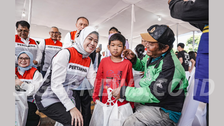Pertamina Salurkan 1.000 Seragam, Sembako, dan Bantuan Usaha Warga