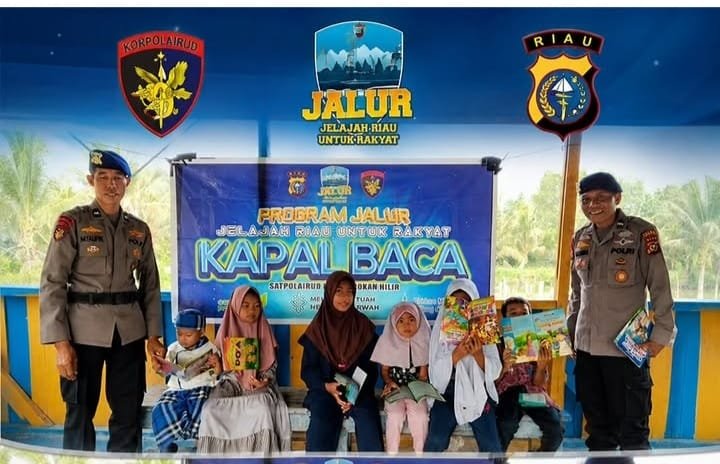 Polair Polres Rohil Motivasi Semangat Gemar Membaca Buku Lewat Program Jalur 