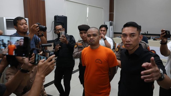 Polda Riau Ungkap Kasus Pemerasan yang dilakukan Ketua LSM PETIR, Jackson Sihombing