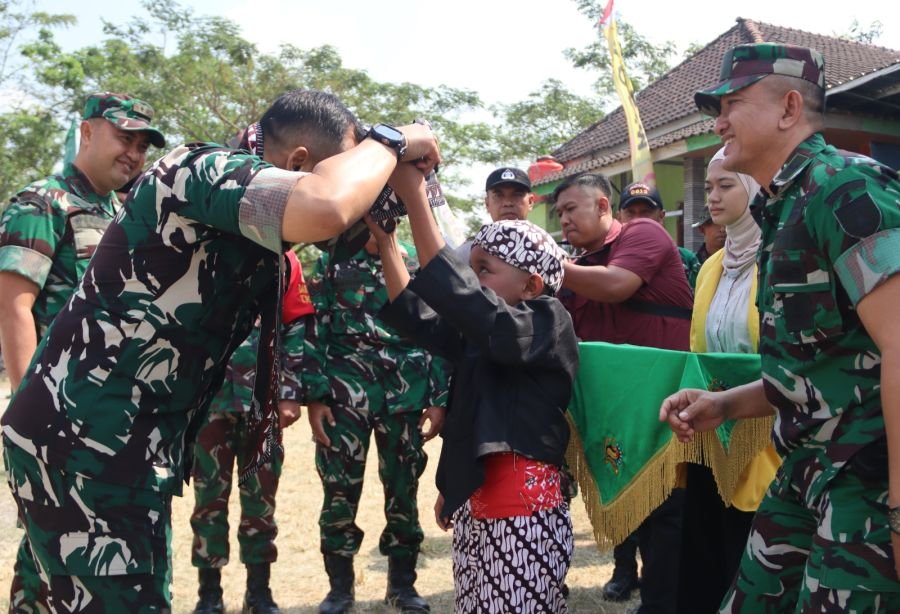 Potret Hangat Kunjungan Wasev TMMD 129 Bojonegoro di Kesongo