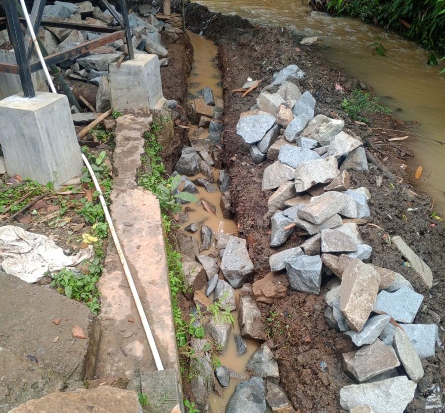 Papan Nama Proyek TPT di Pasawahan Tidak di Pasang, Warga Minta Pemkab Turun Tangan