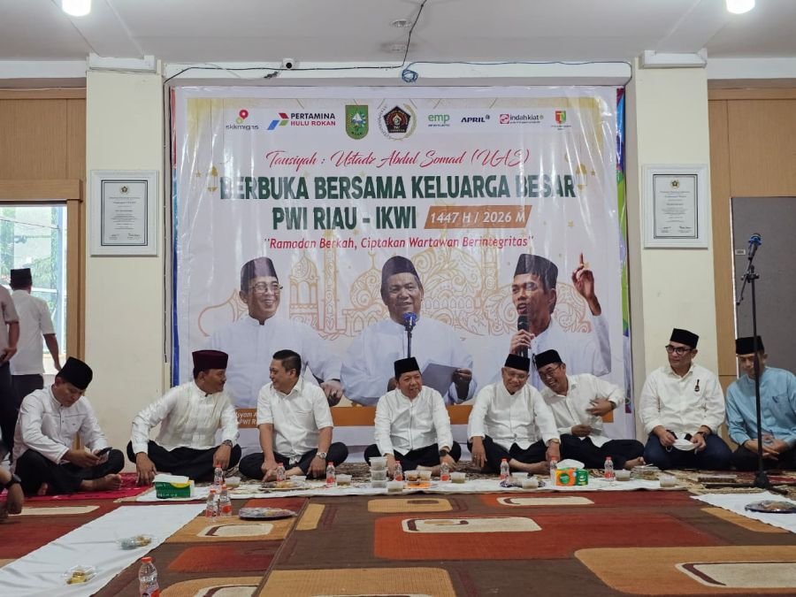 PWI Riau Buka Puasa Bersama, Santuni Anak Yatim dan Tegaskan Integritas Pers