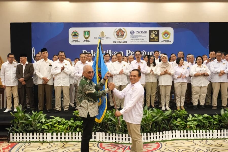 PWI Surakarta Dilantik, Munir Soroti Tantangan Pers di Era Deepfake
