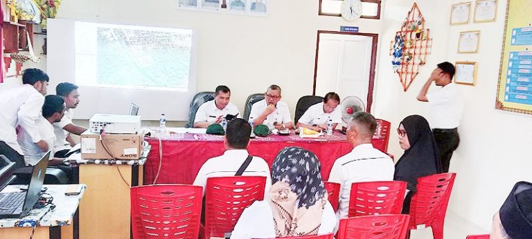 Rapat Penyelesaian Tapal Batas Wilayah Kelurahan dan Desa Dipimpin Langsung Oleh Ferry H Parya