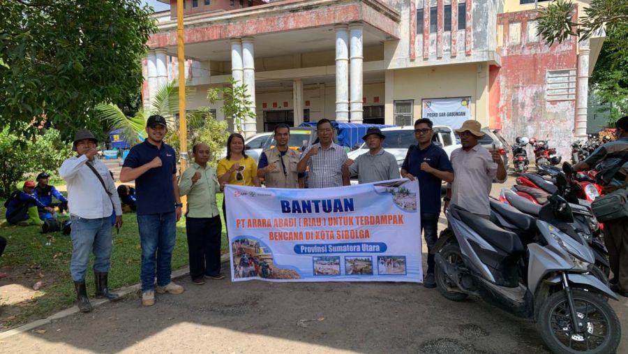 Ringankan Beban Masyarakat, PT Arara Abadi Salurkan Sembako untuk Korban Banjir Sumut